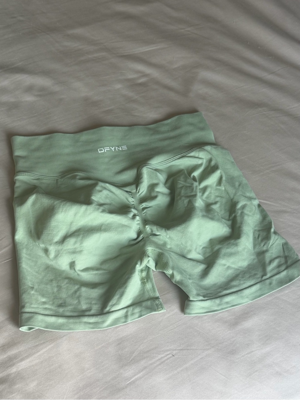 DFYNE Impact Scrunch Seamless Shorts Mint Green Size Small Gym